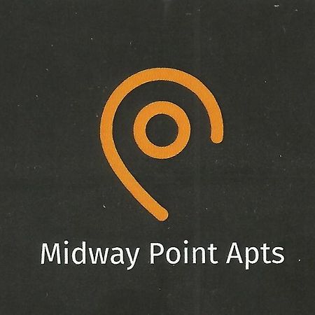 Midway Point Apts Apartamento Iráclio Exterior foto